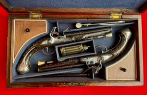 Cased Presentation Pair of Spanish Flintlock Duelling Pistols, by Astiazaran of Placenia (1790-1815)