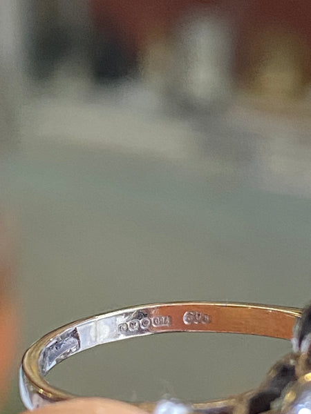 Vintage 18ct Gold Sapphire & Diamond Ring