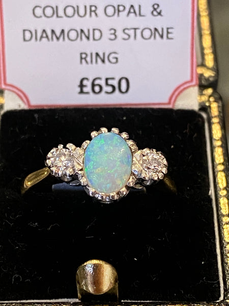 18ct Gold, Opal & Diamond Ring