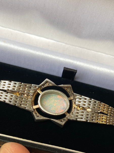 18ct White Gold, Opal & Diamonds Bracelet