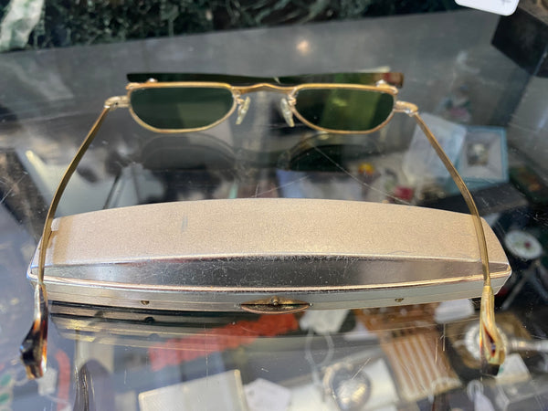 Original Vintage 1960’s Flip-Up Green Sunglasses With Case