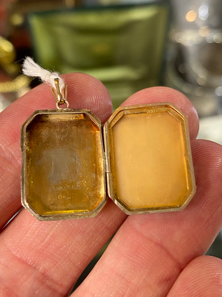 Antique 9ct Gold Octagonal Locket With Floral Engraving