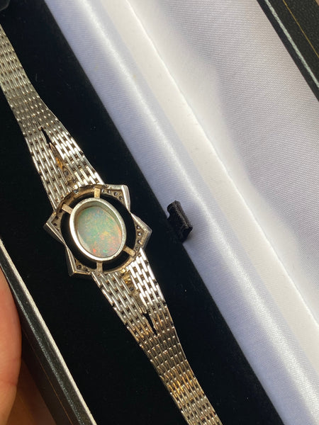 18ct White Gold, Opal & Diamonds Bracelet