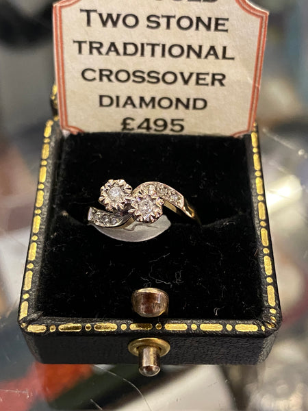 9ct Gold Crossover Diamond Ring