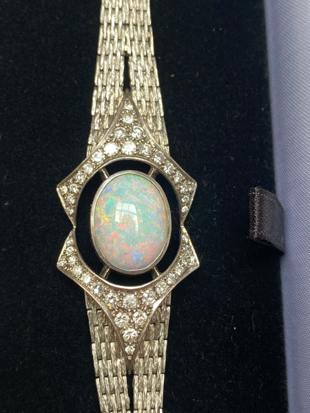18ct White Gold, Opal & Diamonds Bracelet