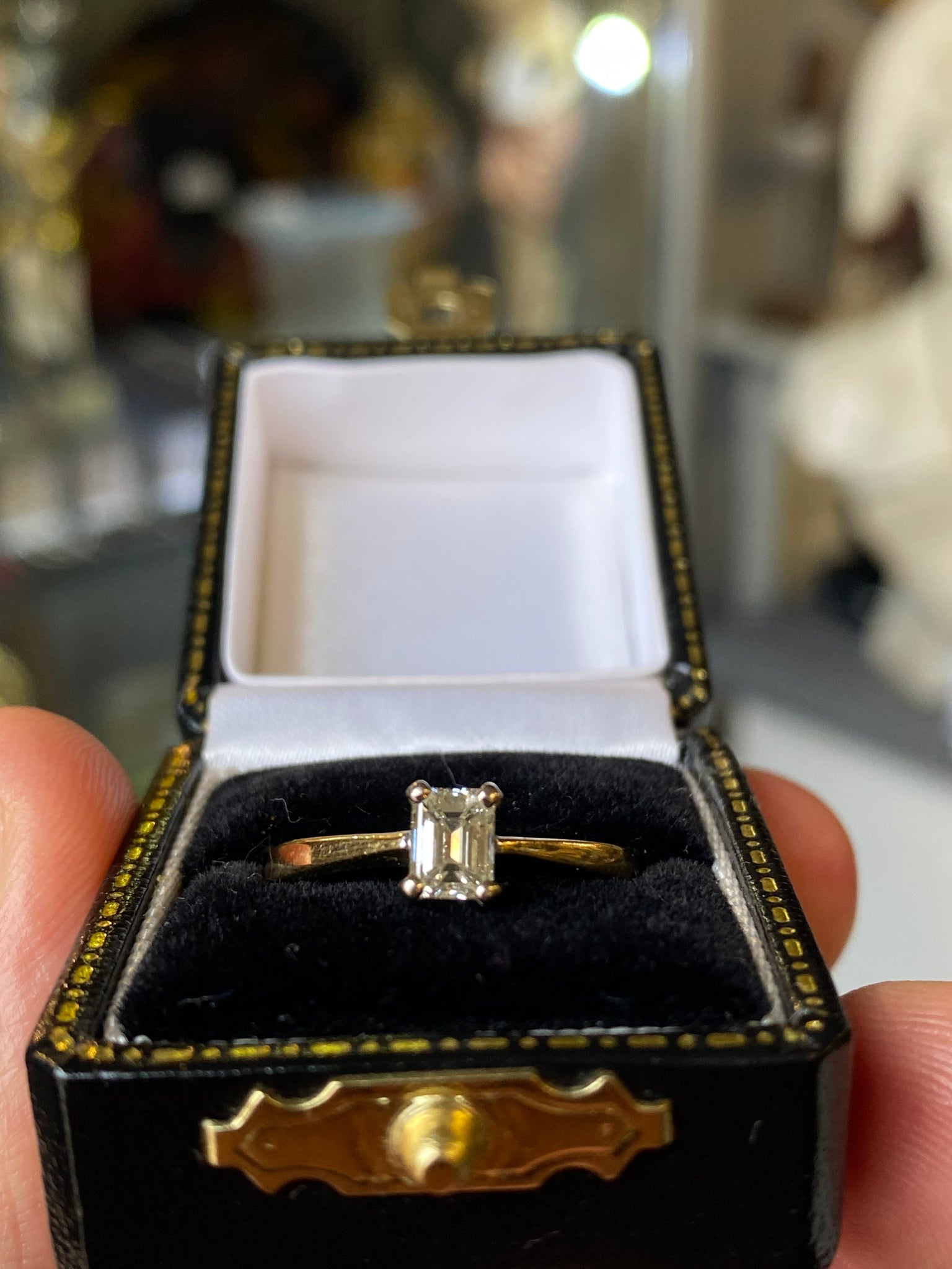 18ct Gold Baguette Cut Diamond Solitaire Ring