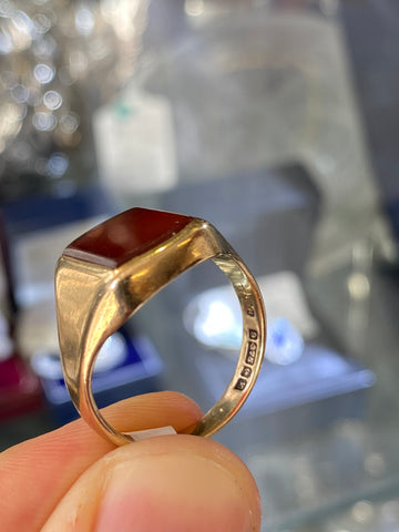 9ct Gold Gent’s Carnelian Signet Ring