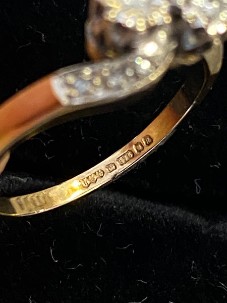 9ct Gold Crossover Diamond Ring