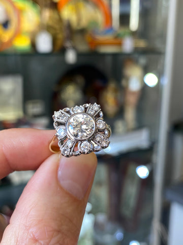 Antique 18ct Gold & Diamonds (2.5 Carats) Ring