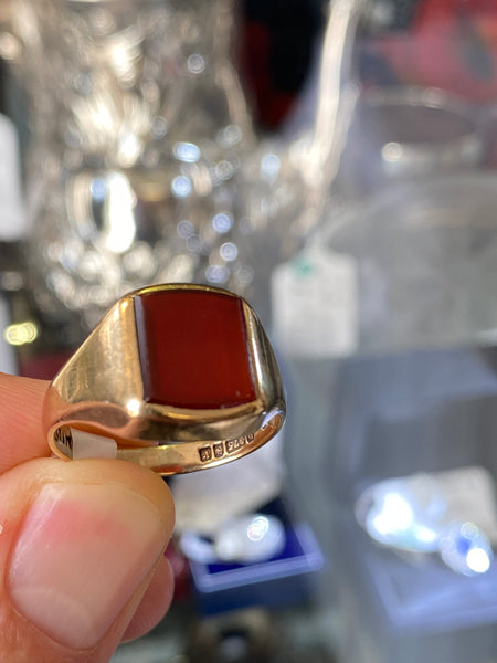 9ct Gold Gent’s Carnelian Signet Ring