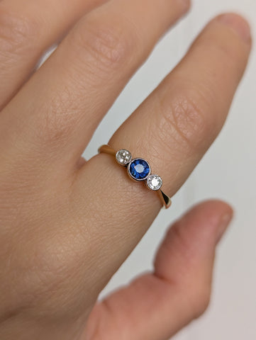 1920s Antique 18ct Gold & Platinum Sapphire and Diamonds Ring Size Q