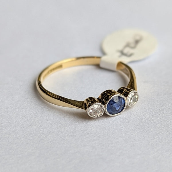 1920s Antique 18ct Gold & Platinum Sapphire and Diamonds Ring Size Q