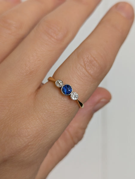 1920s Antique 18ct Gold & Platinum Sapphire and Diamonds Ring Size Q