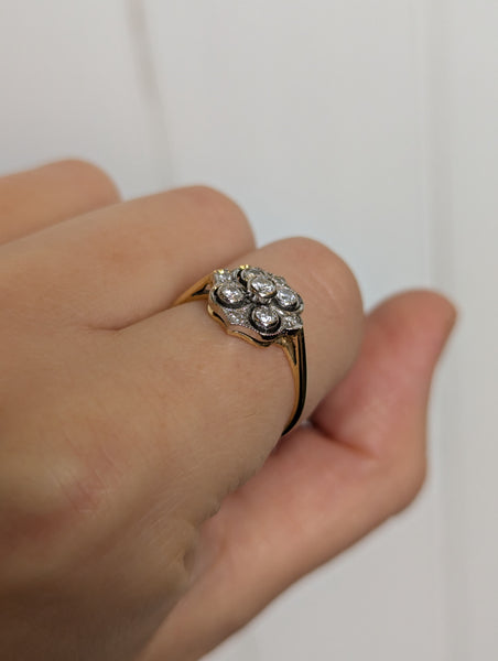 Vintage 18ct Gold Diamond Ring Size Q