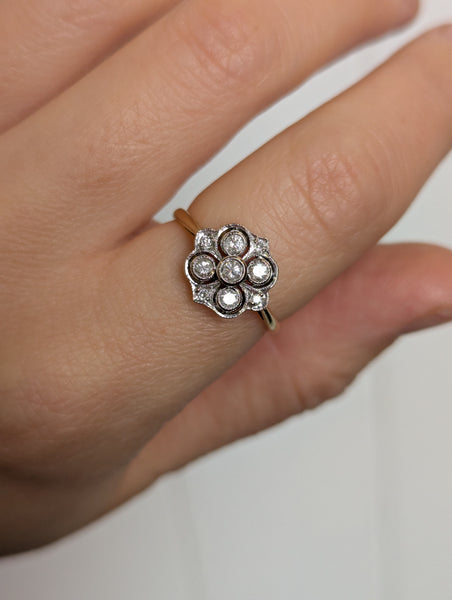 Vintage 18ct Gold Diamond Ring Size Q