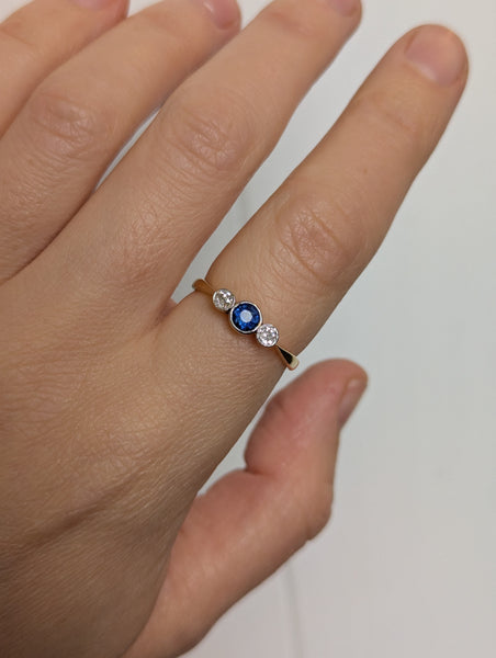 1920s Antique 18ct Gold & Platinum Sapphire and Diamonds Ring Size Q