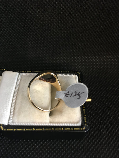9ct Gold Black Onyx Signet Ring