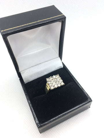 18ct Gold and Diamond Ring